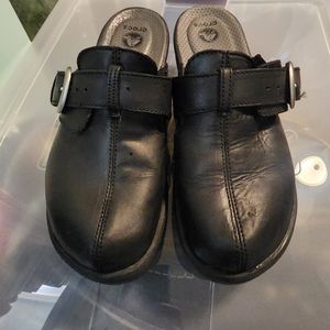 Women's Size 9 Crocs Clogs